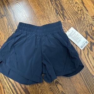 Lululemon - Track That MR Short 5” *lined